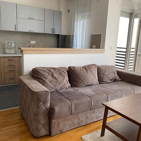 Čačak Cool Apartments With Free Parking מראה חיצוני תמונה